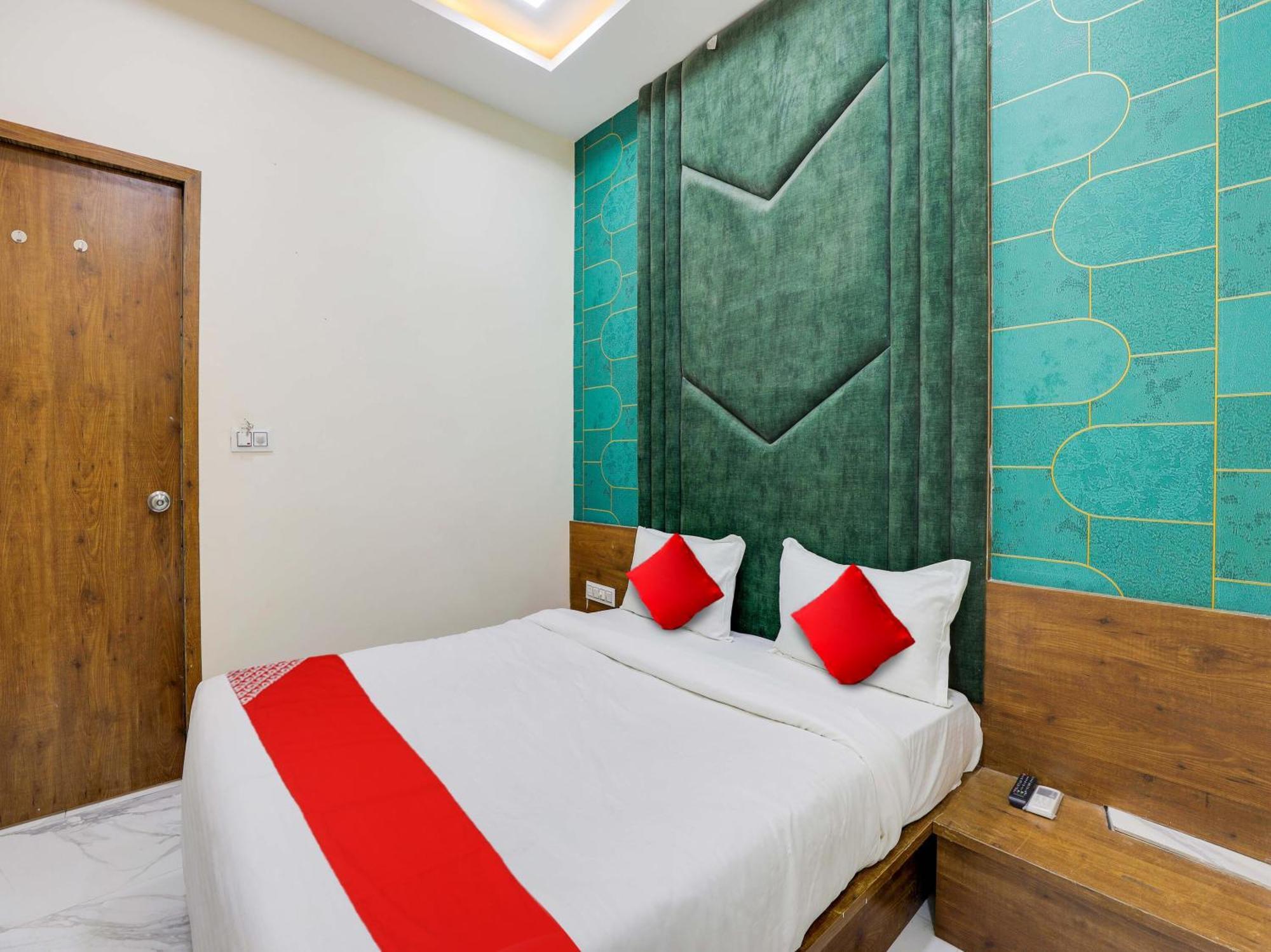 Oyo King View Hotel 3*