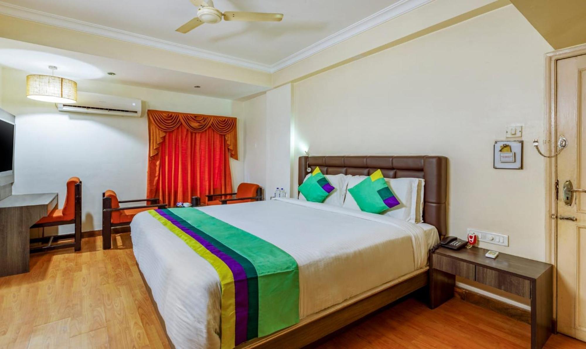 Crown 3* Ahmedabad