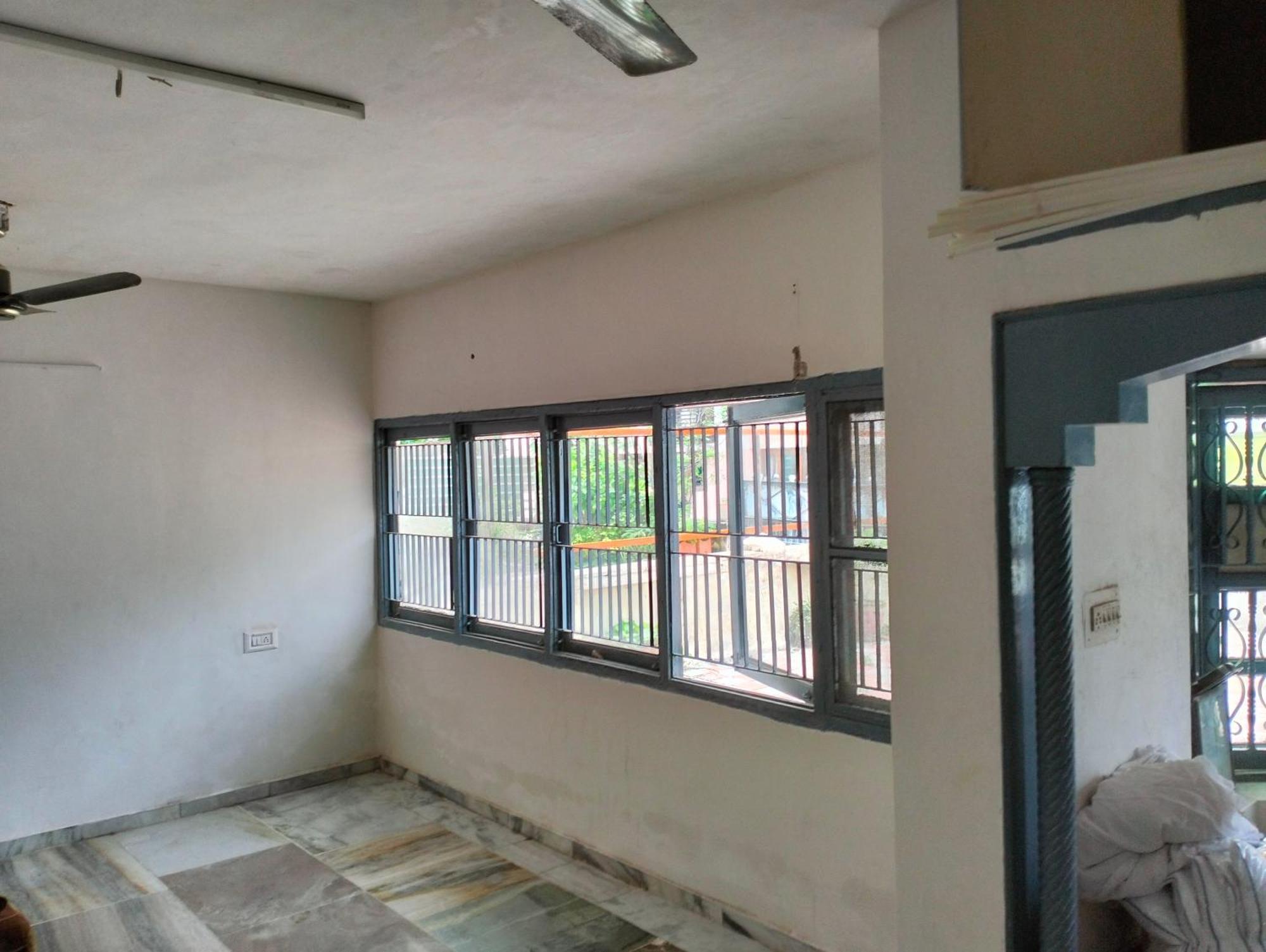 Nightstay Backpacker Dormitory Hostel *