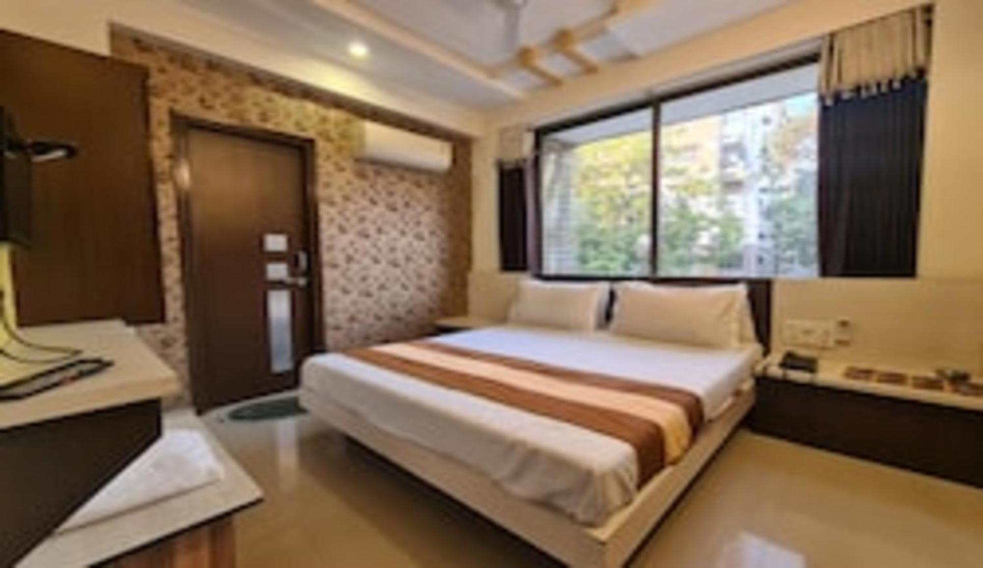Hotel Nandani *
