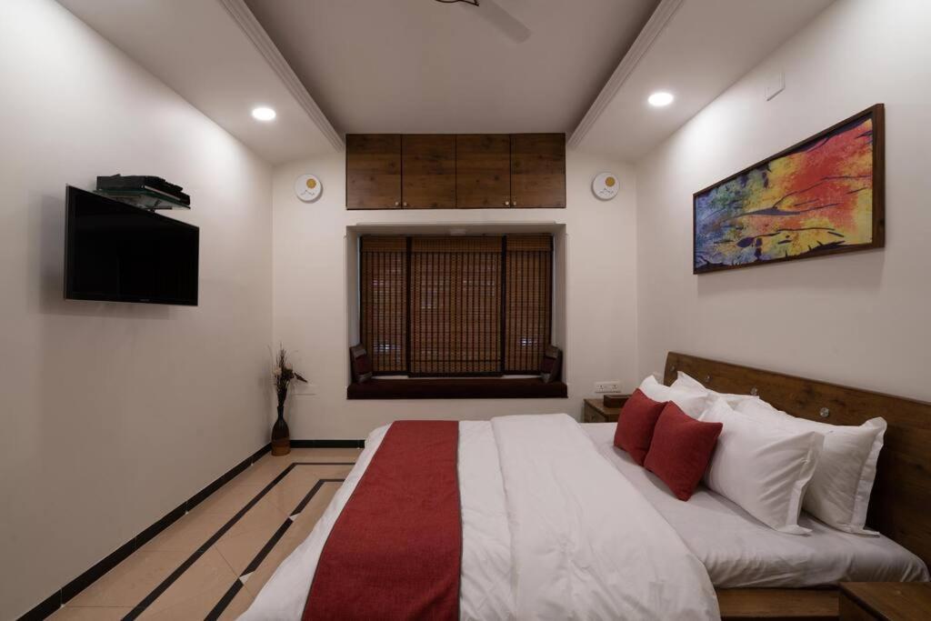 Super Luxury - Near To Karnavati Club * Ahmedabad