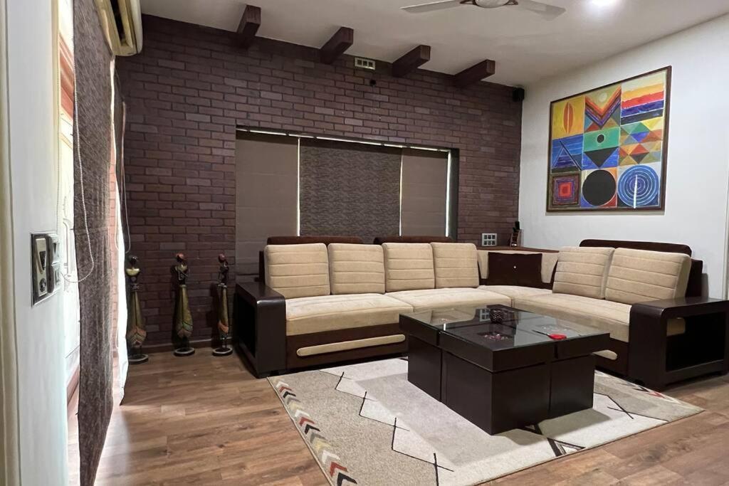 Apartment Super Luxury - Near To Karnavati Club Ahmedabad