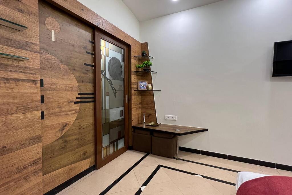 Super Luxury - Near To Karnavati Club Ahmedabad