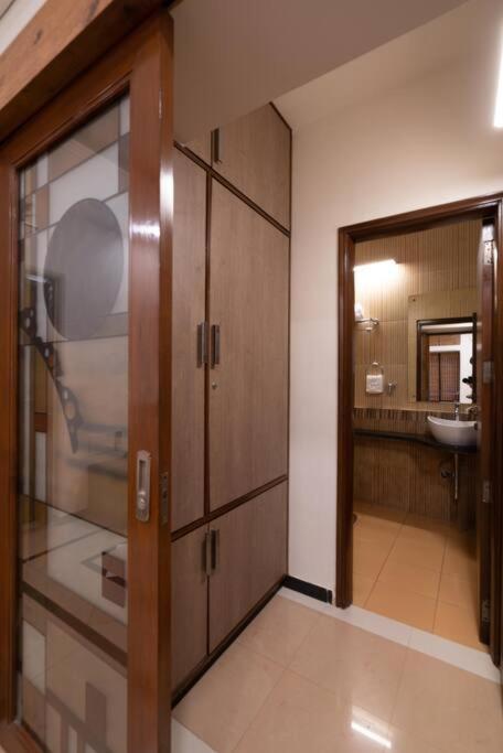 Apartment Super Luxury - Near To Karnavati Club