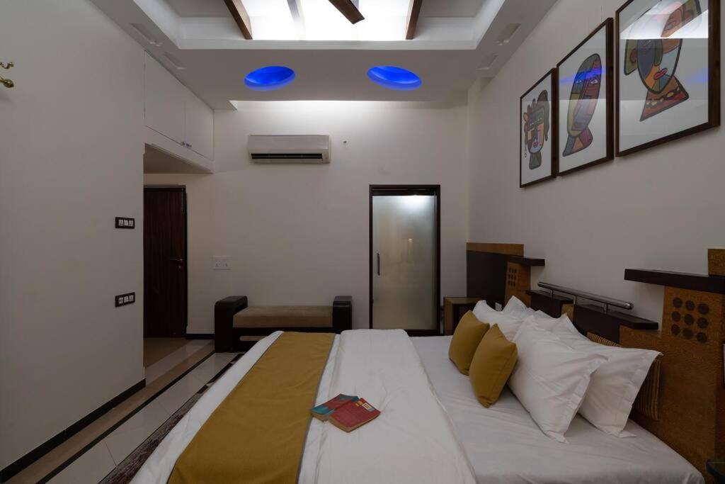 Super Luxury - Near To Karnavati Club