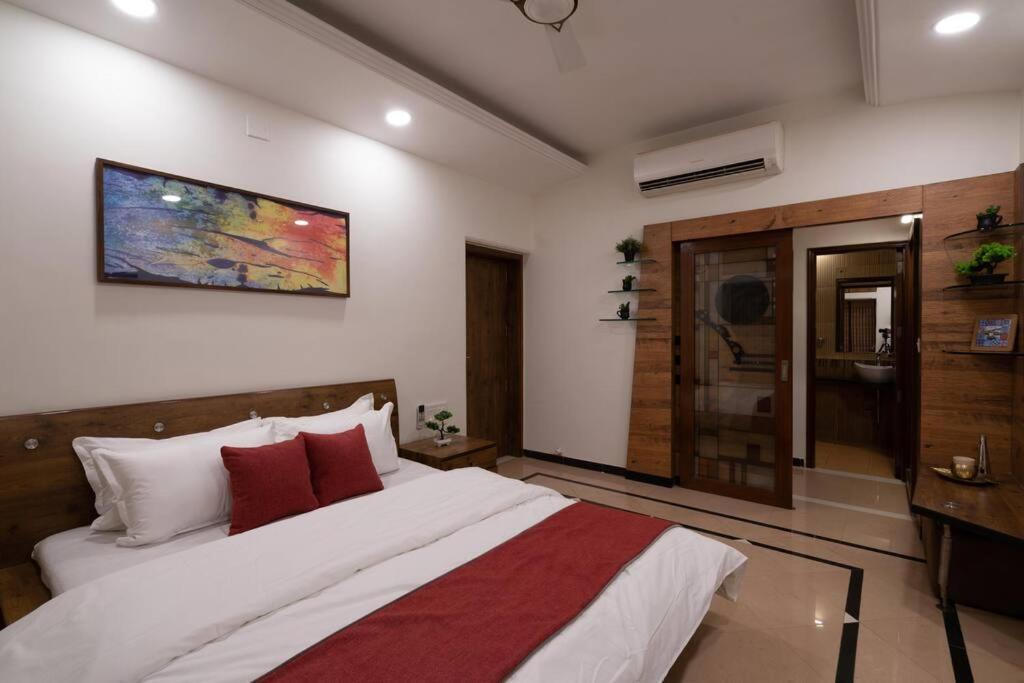 Apartment Super Luxury - Near To Karnavati Club Ahmedabad