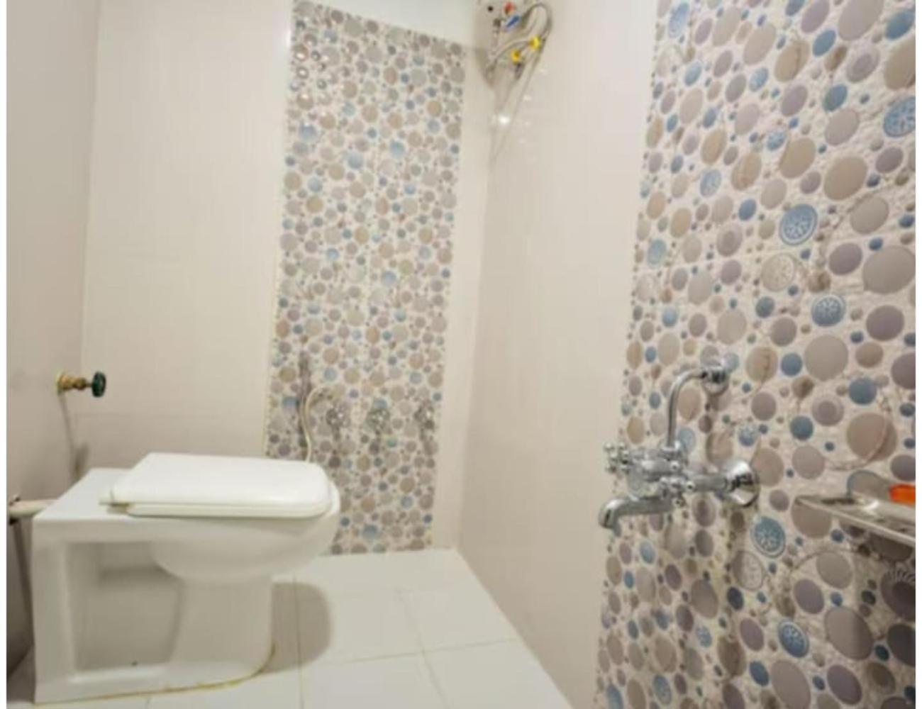 Science Inn,ahmedabad Homestay *