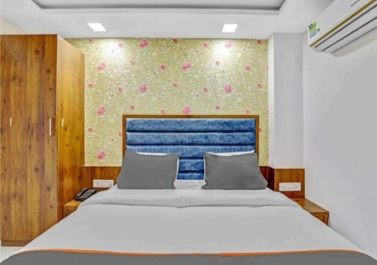 Lux Hotel 4*