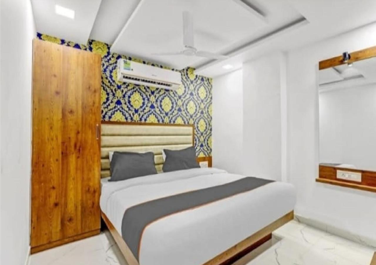 Lux Hotel Ahmedabad