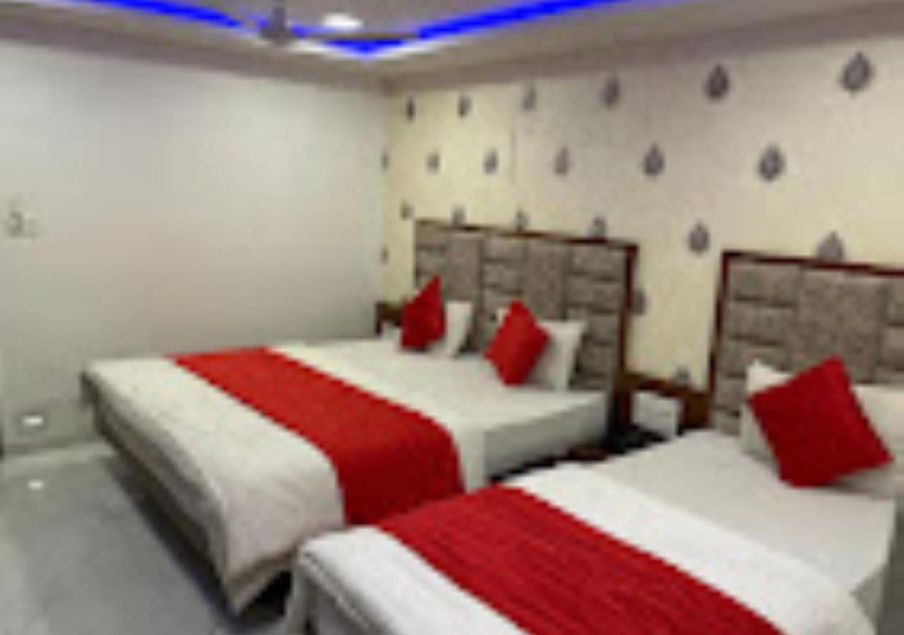 Hotel Lux Ahmedabad