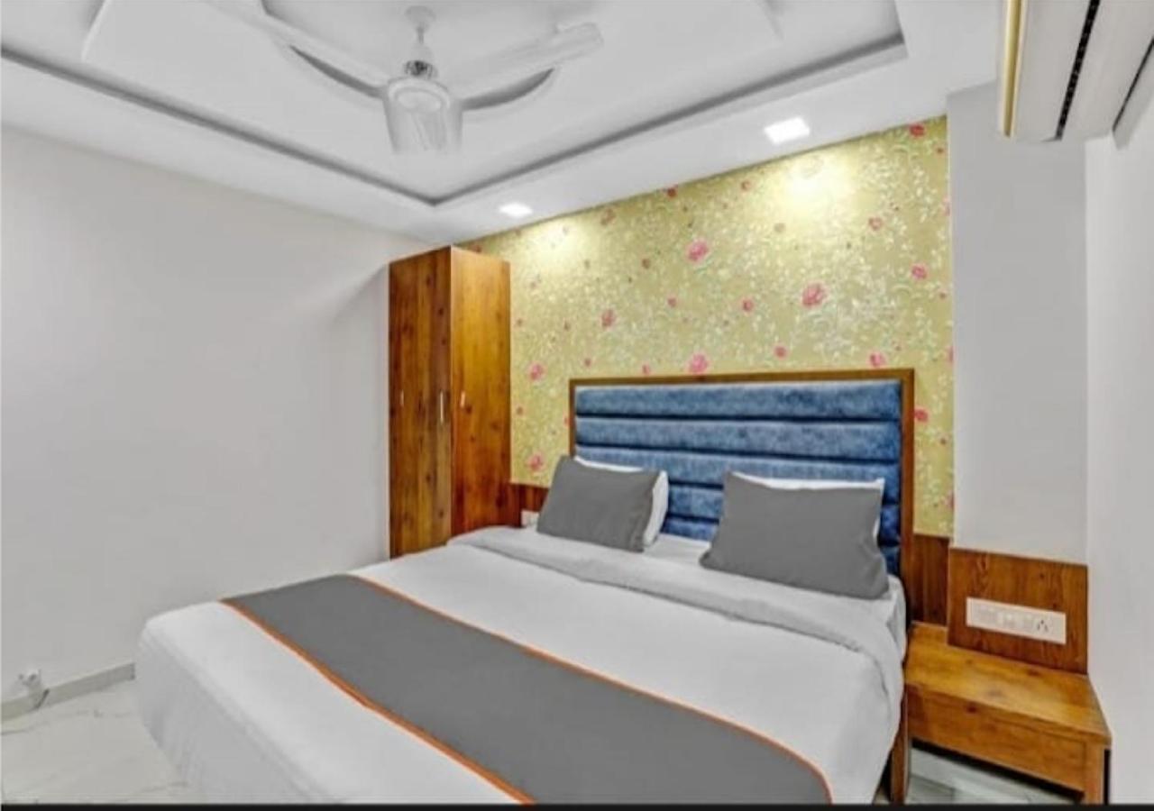 Lux 4* Ahmedabad