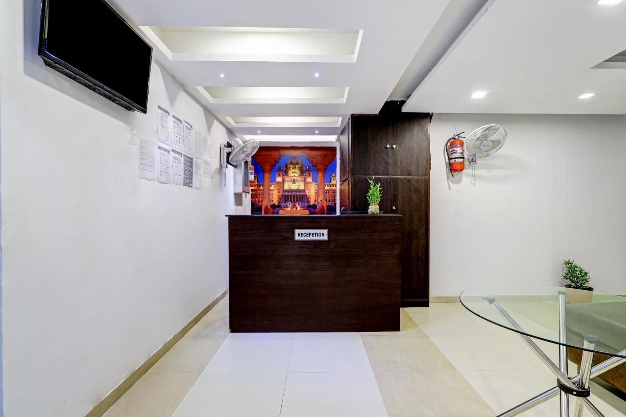 Collection O Shekhawat Palace Hotel Ahmedabad