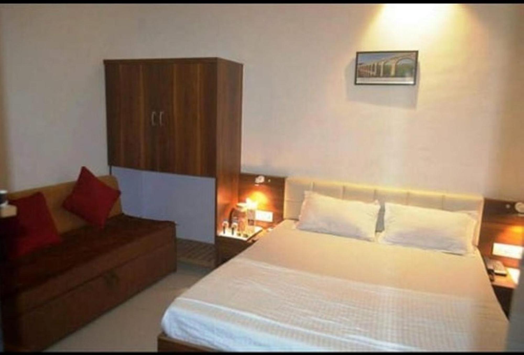 Chatako Hotel Ahmedabad