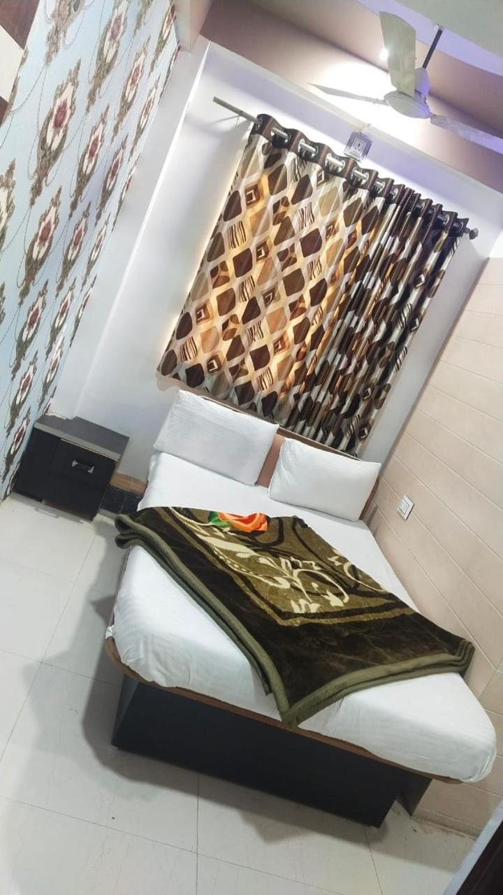 Hotelkarnawati * Ahmedabad
