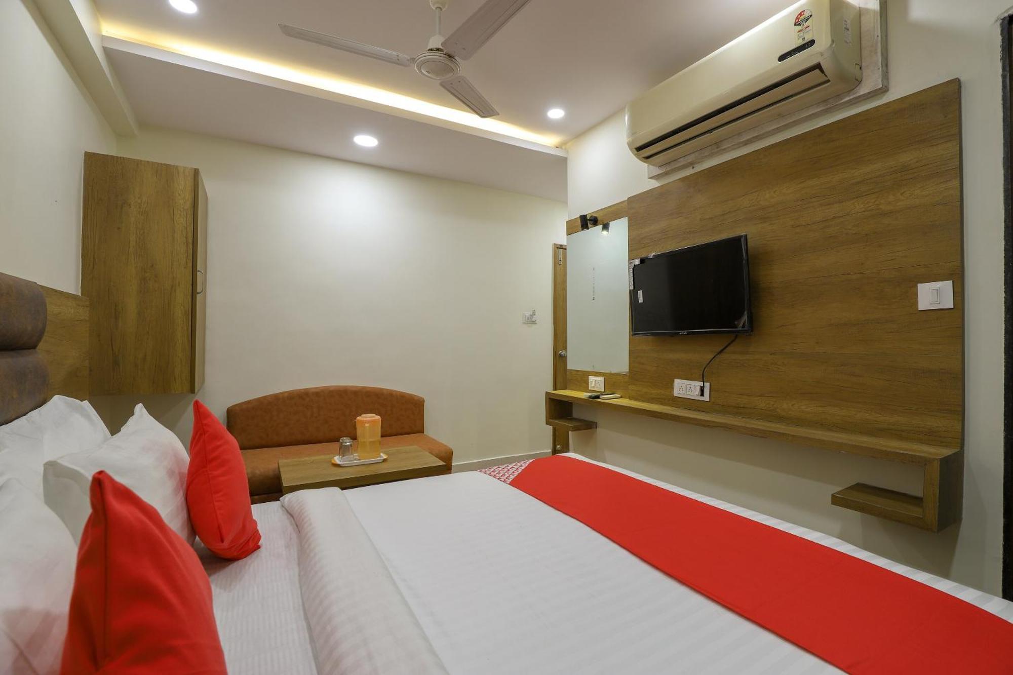 O Shubham Hotel