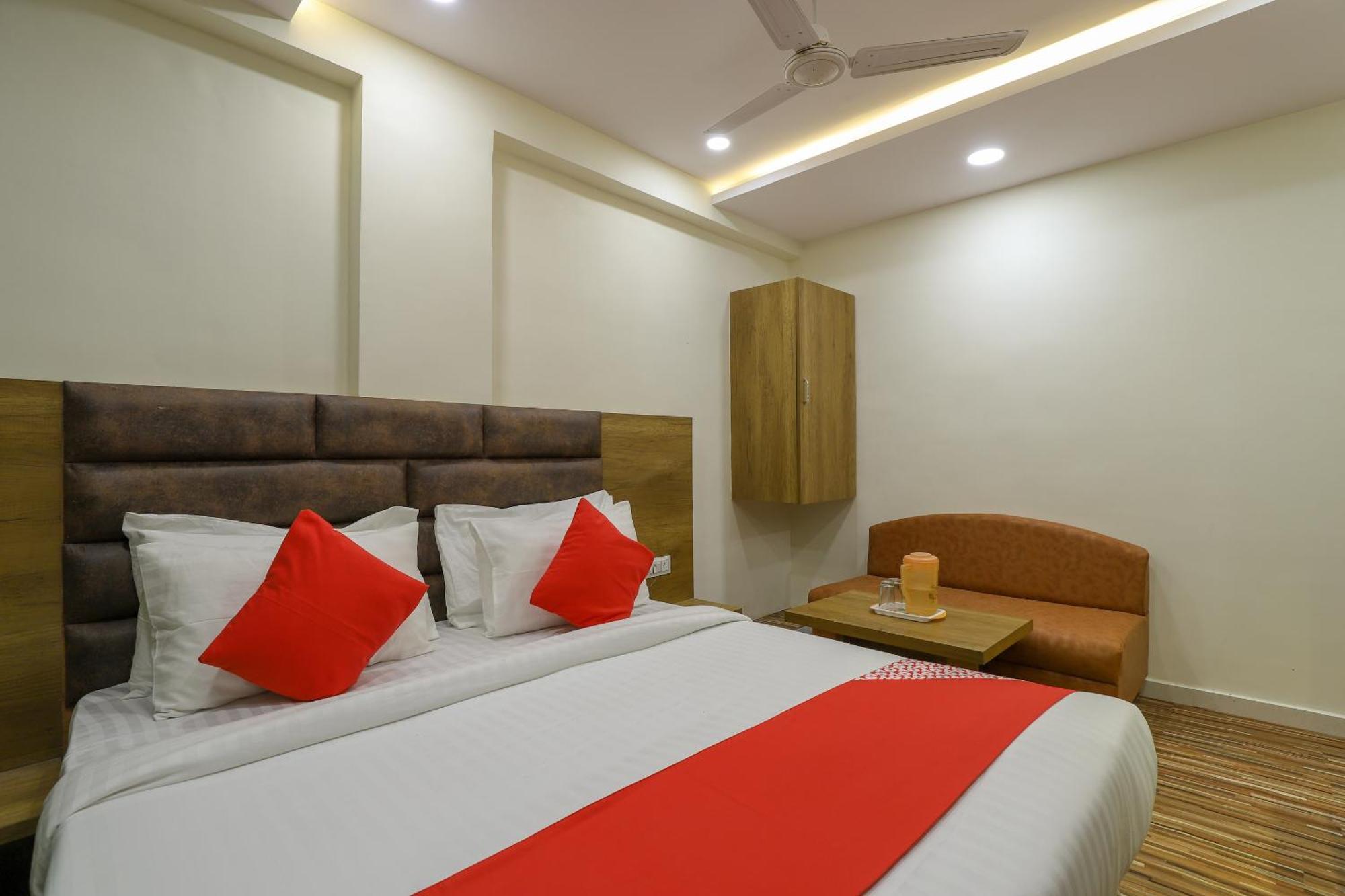 Hotel O Shubham 4*