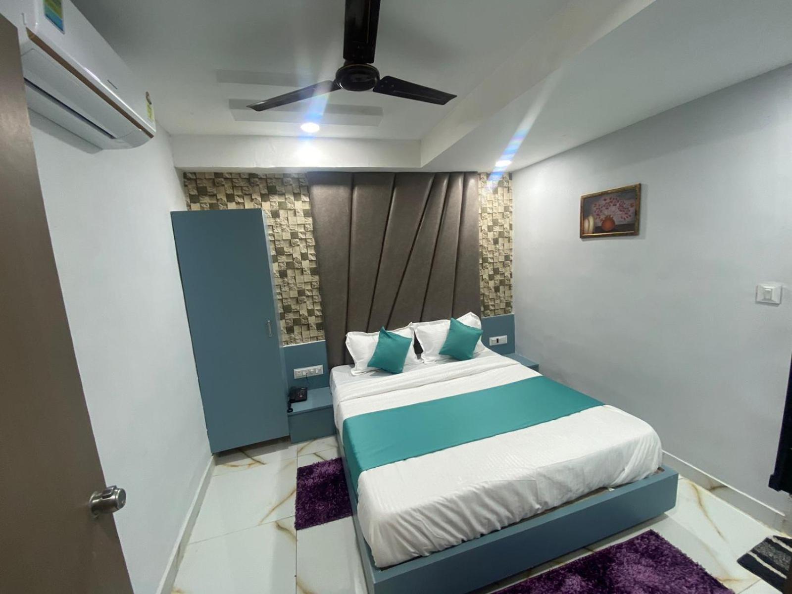 Hotel Hira Palace 3*