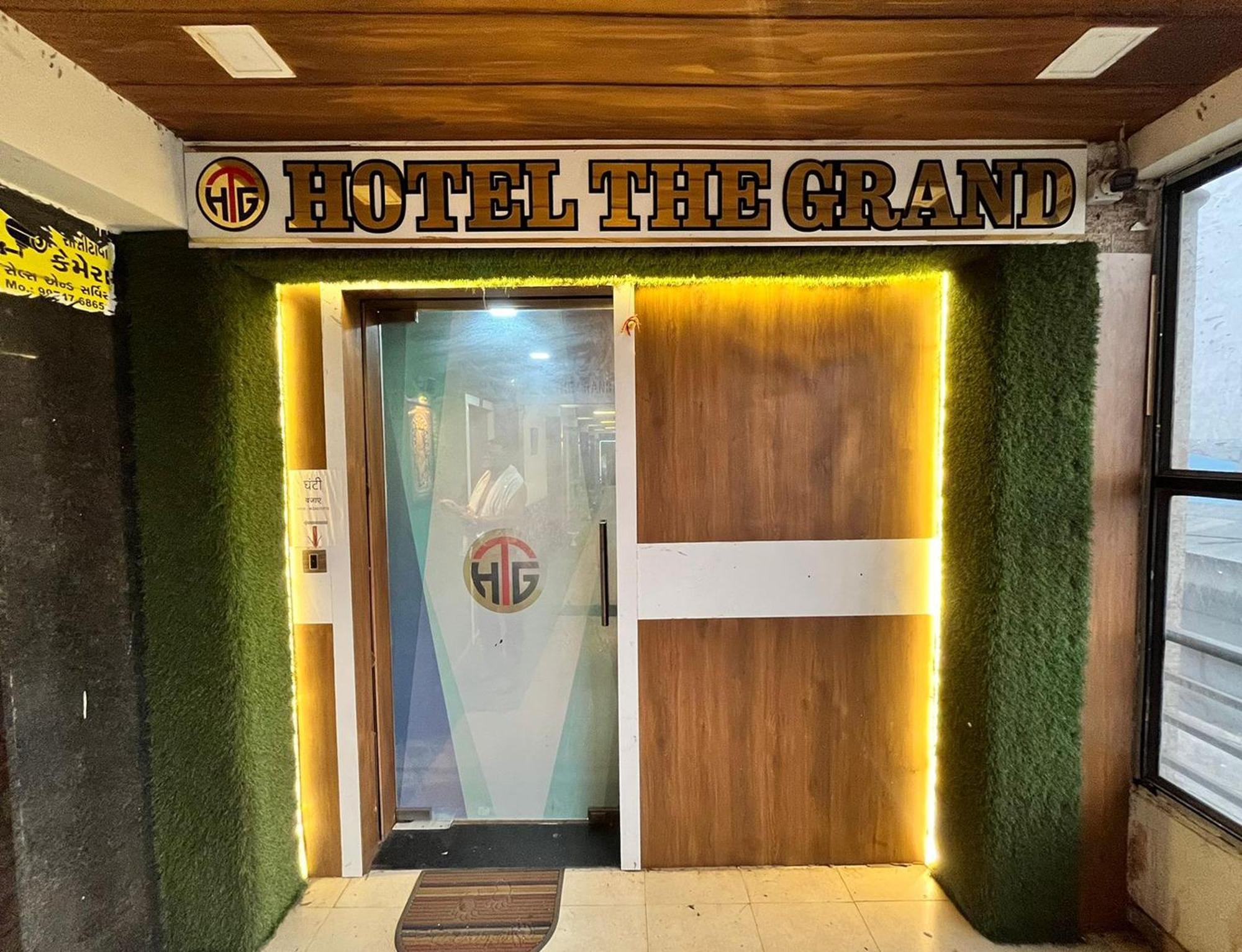 Hotel The Grand Near Maninagar Railway Station 2*