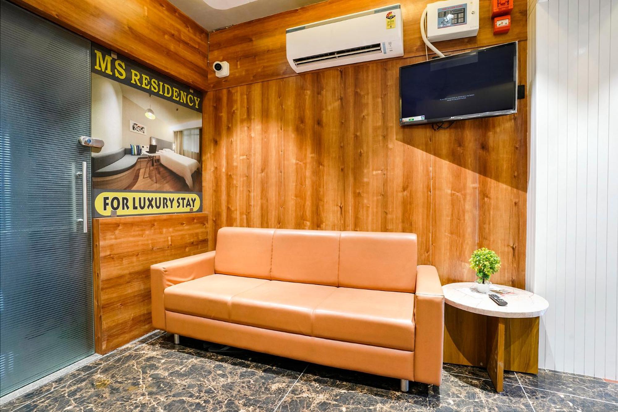 Hotel Fabhotel M S Residency