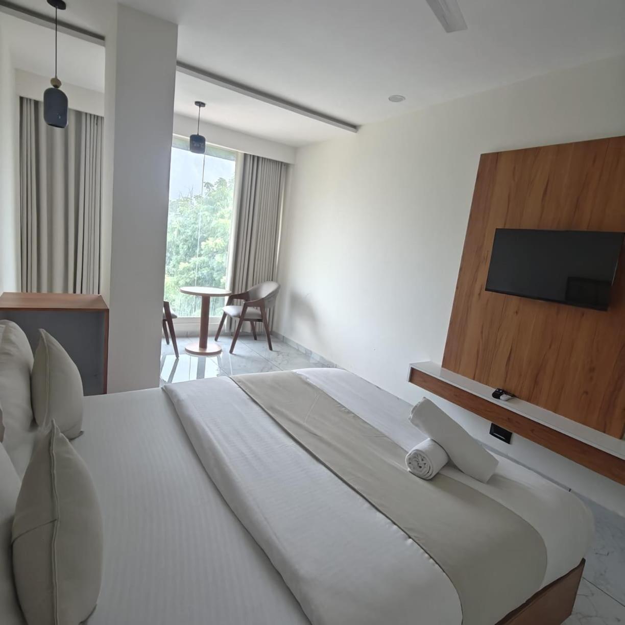 Hotel Hotelmaple Tree Ahmedabad