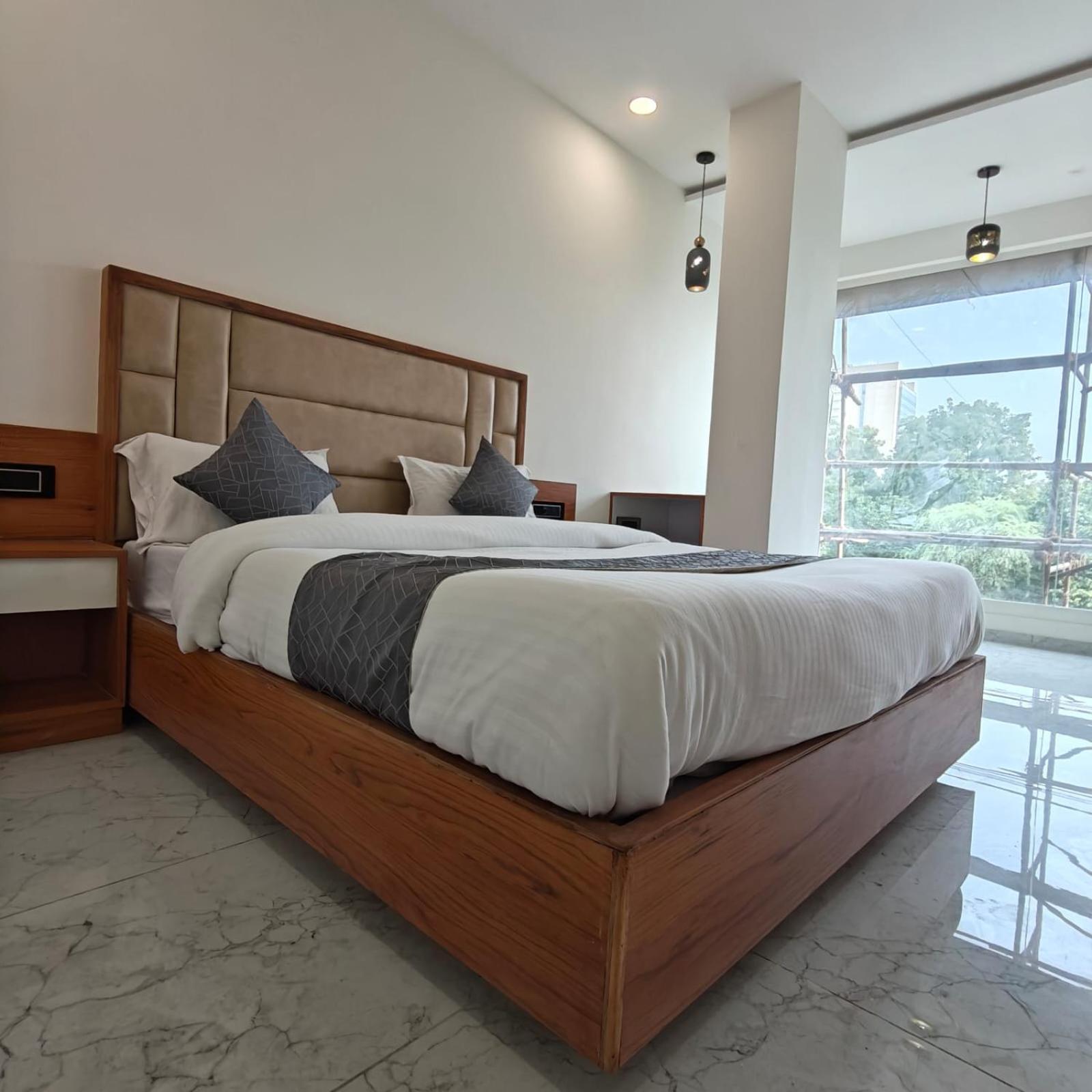 Hotelmaple Tree Hotel Ahmedabad
