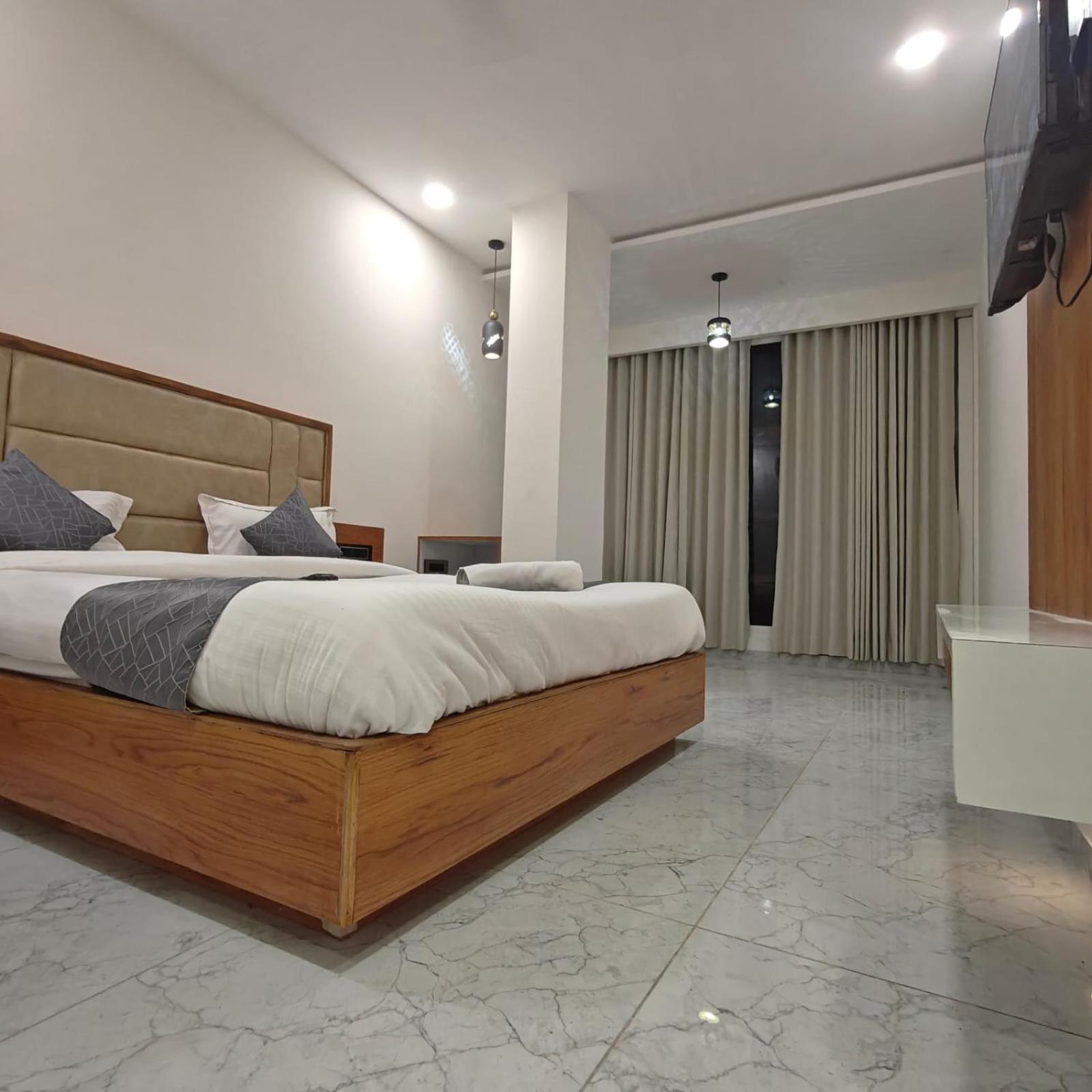 Hotelmaple Tree 2* Ahmedabad