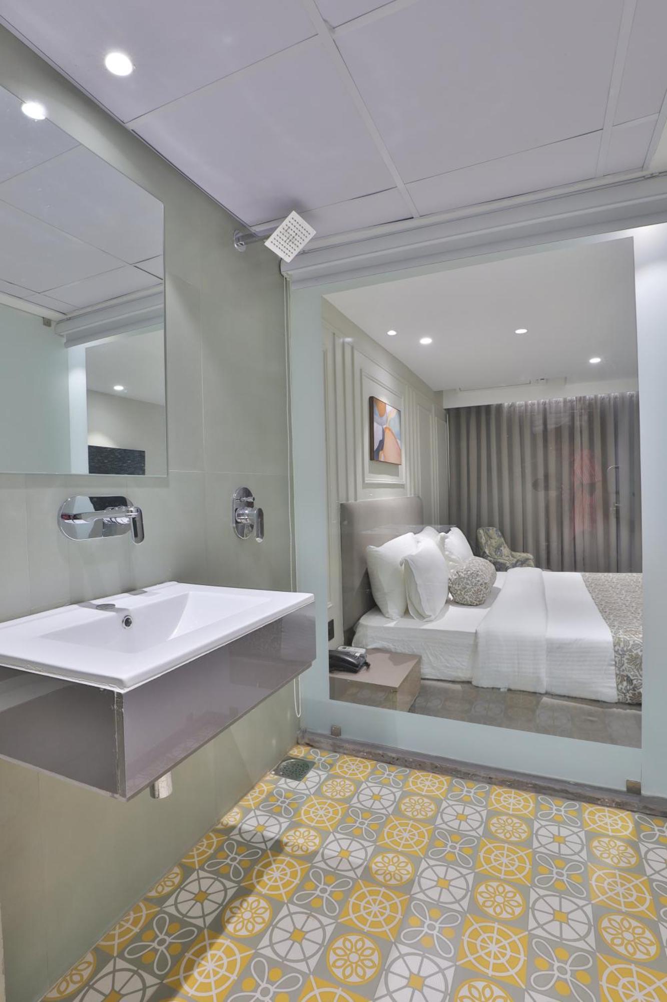Hotel The Grand 3*