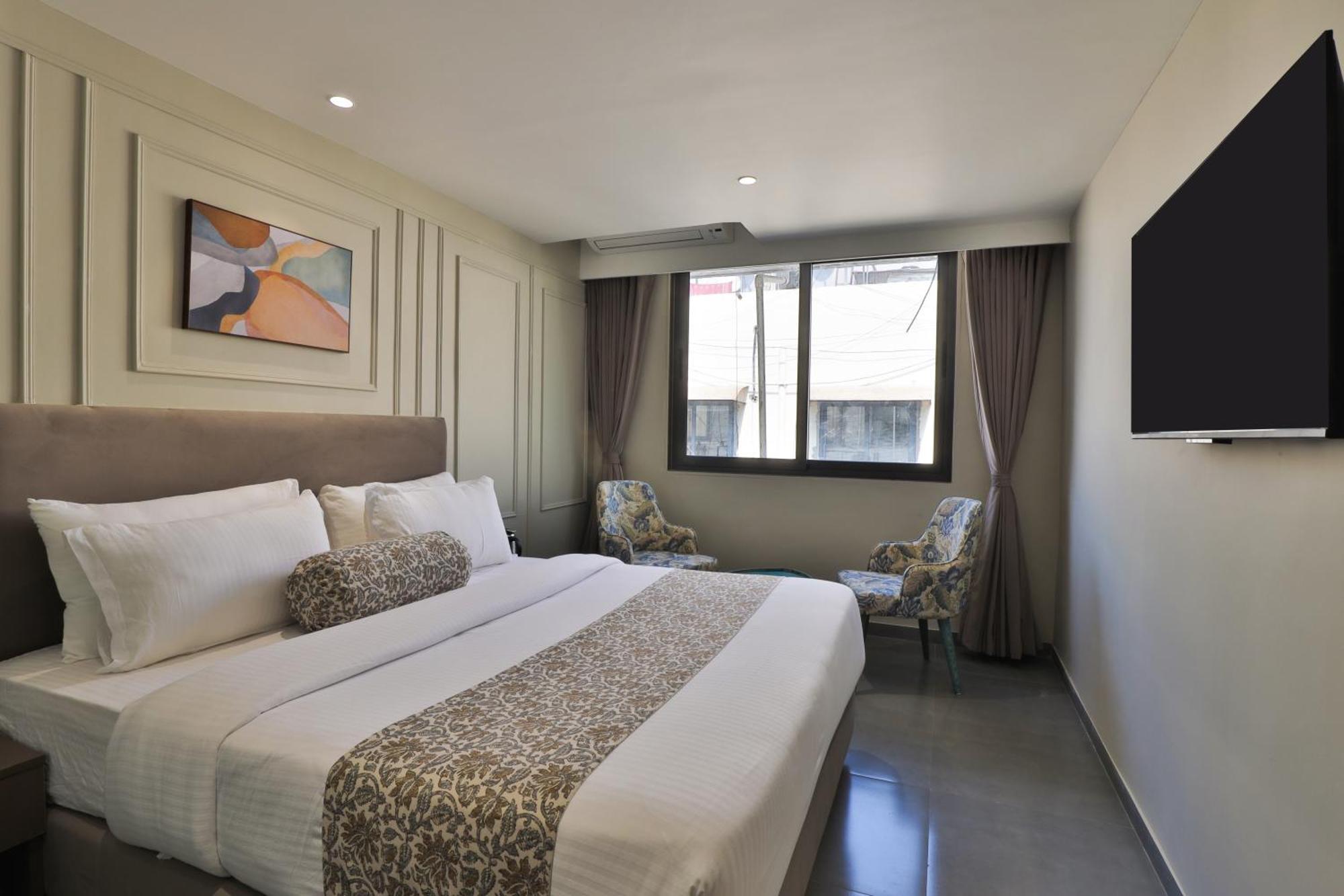 Hotel The Grand