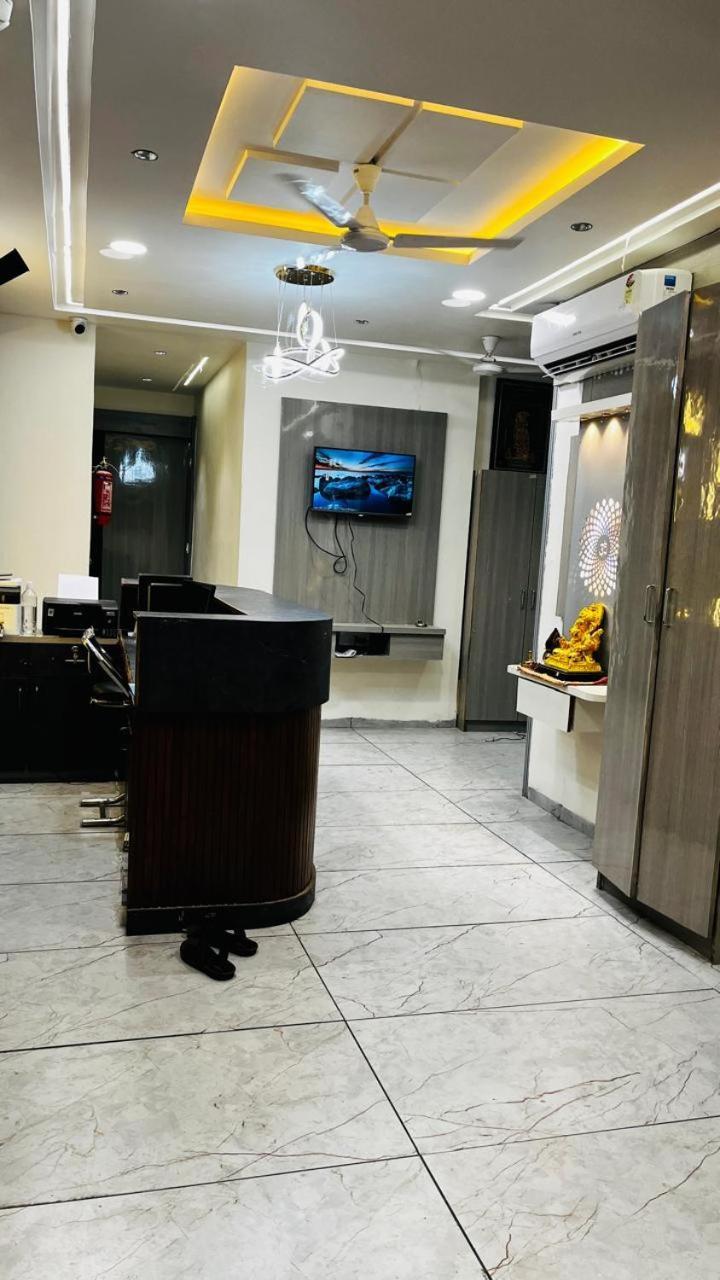 Hotel Bilva Leaf Tree Ahmedabad