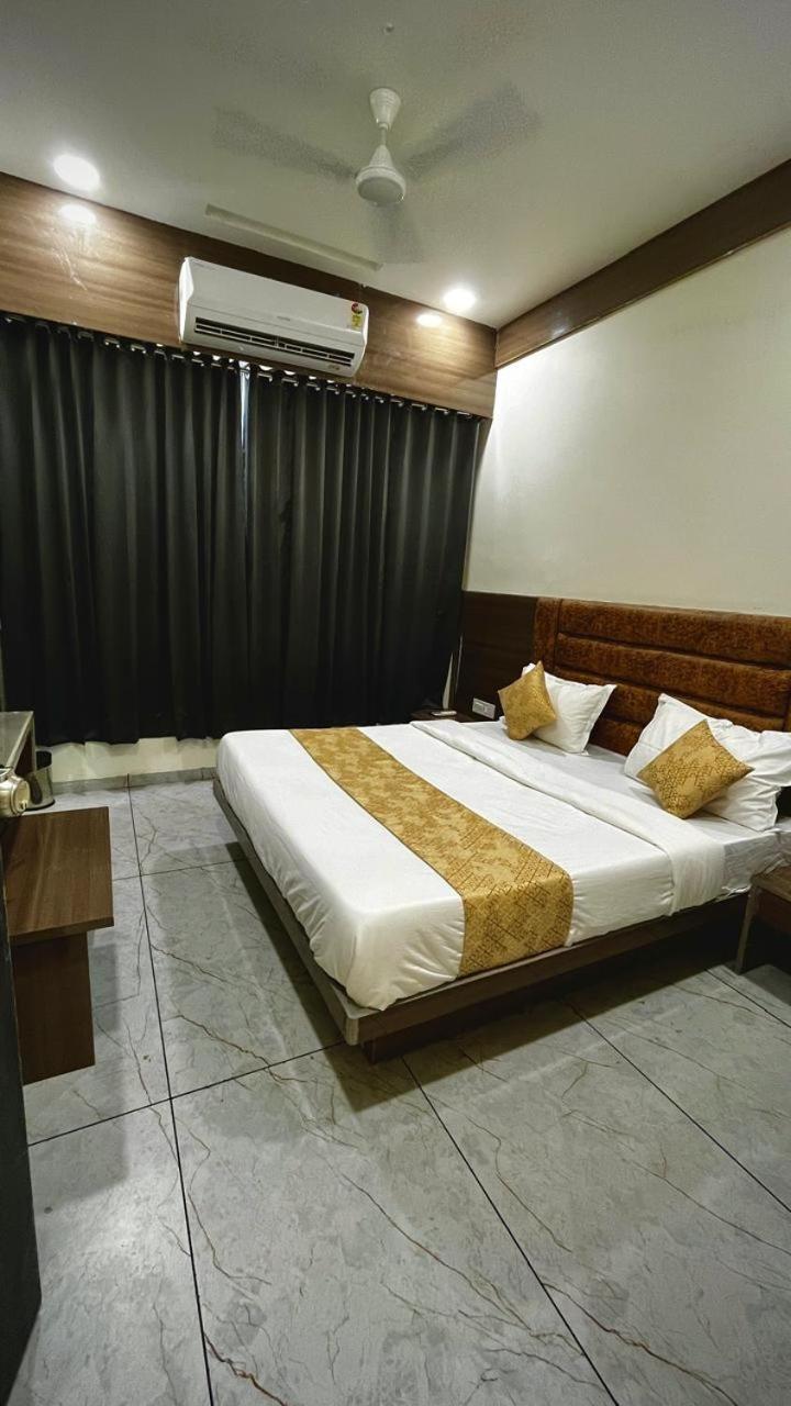 Bilva Leaf Tree Hotel *