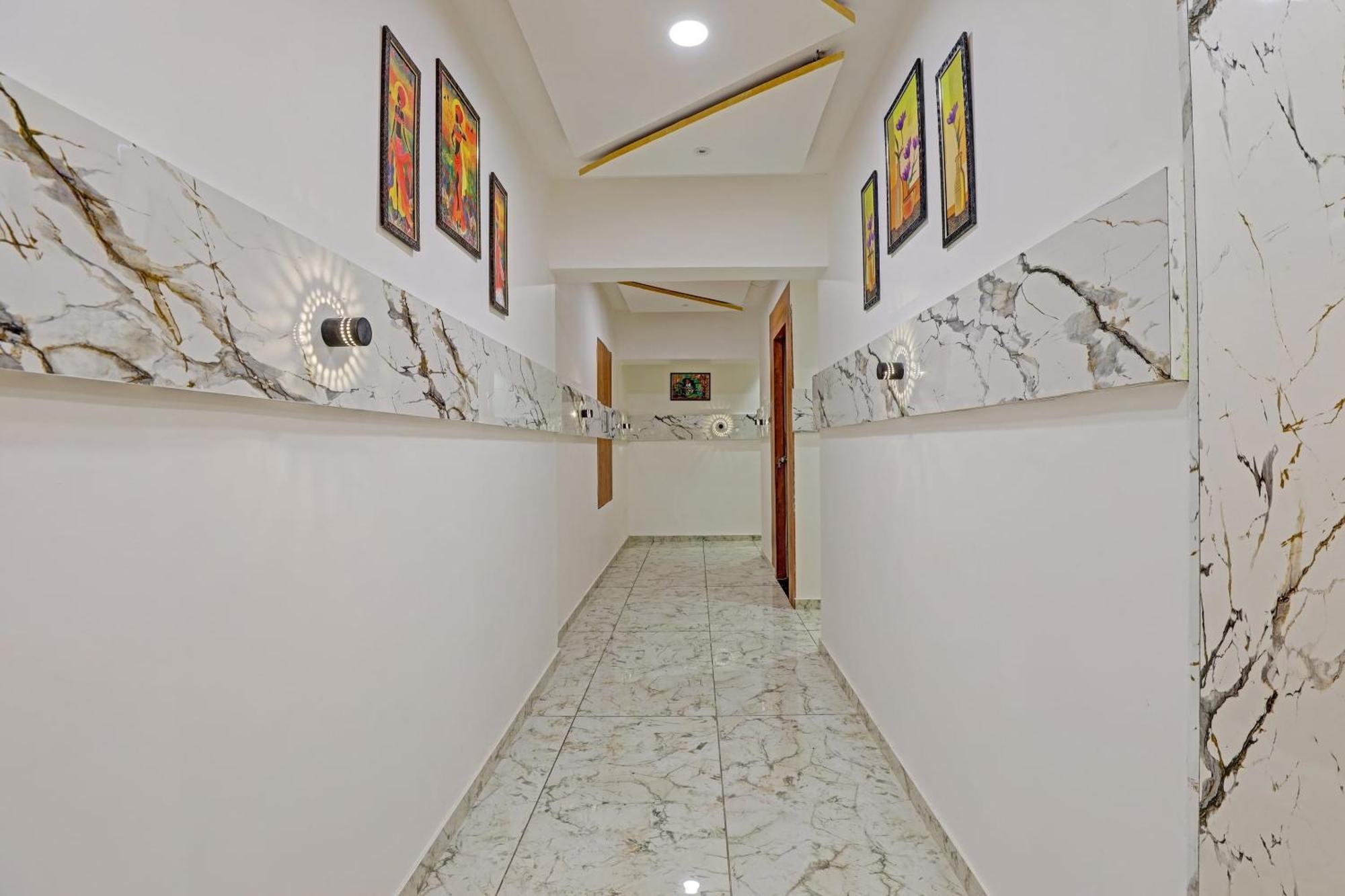 Hotel O Reet Ahmedabad