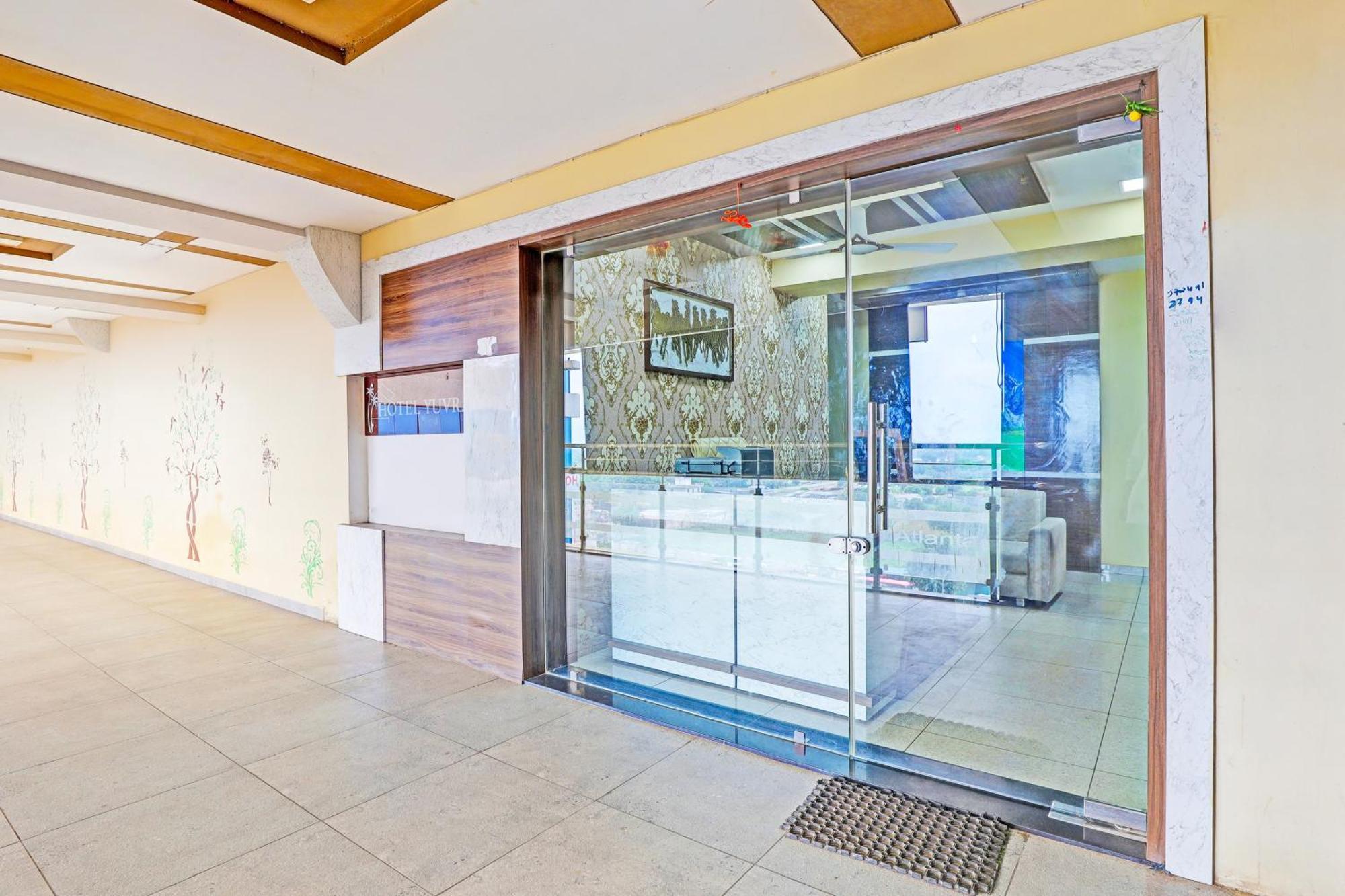 Hotel O 82825 Yuvraj Ahmedabad