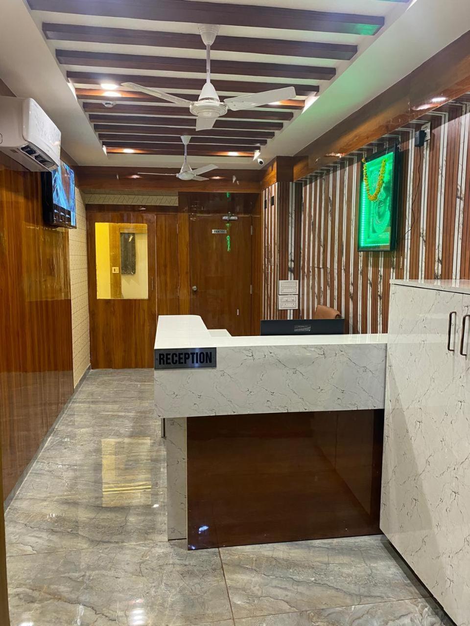 Hotel Neptune Ahmedabad