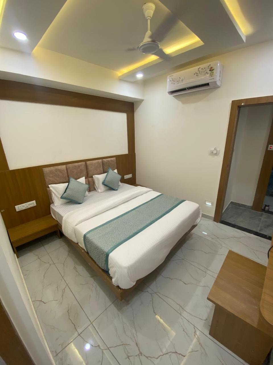 Neptune Hotel Ahmedabad