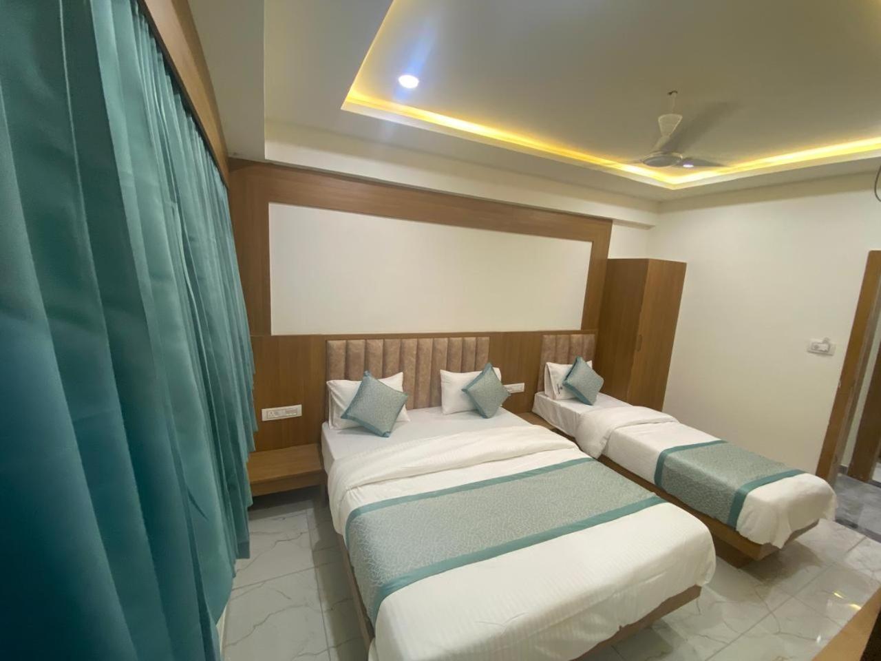 Neptune Hotel *