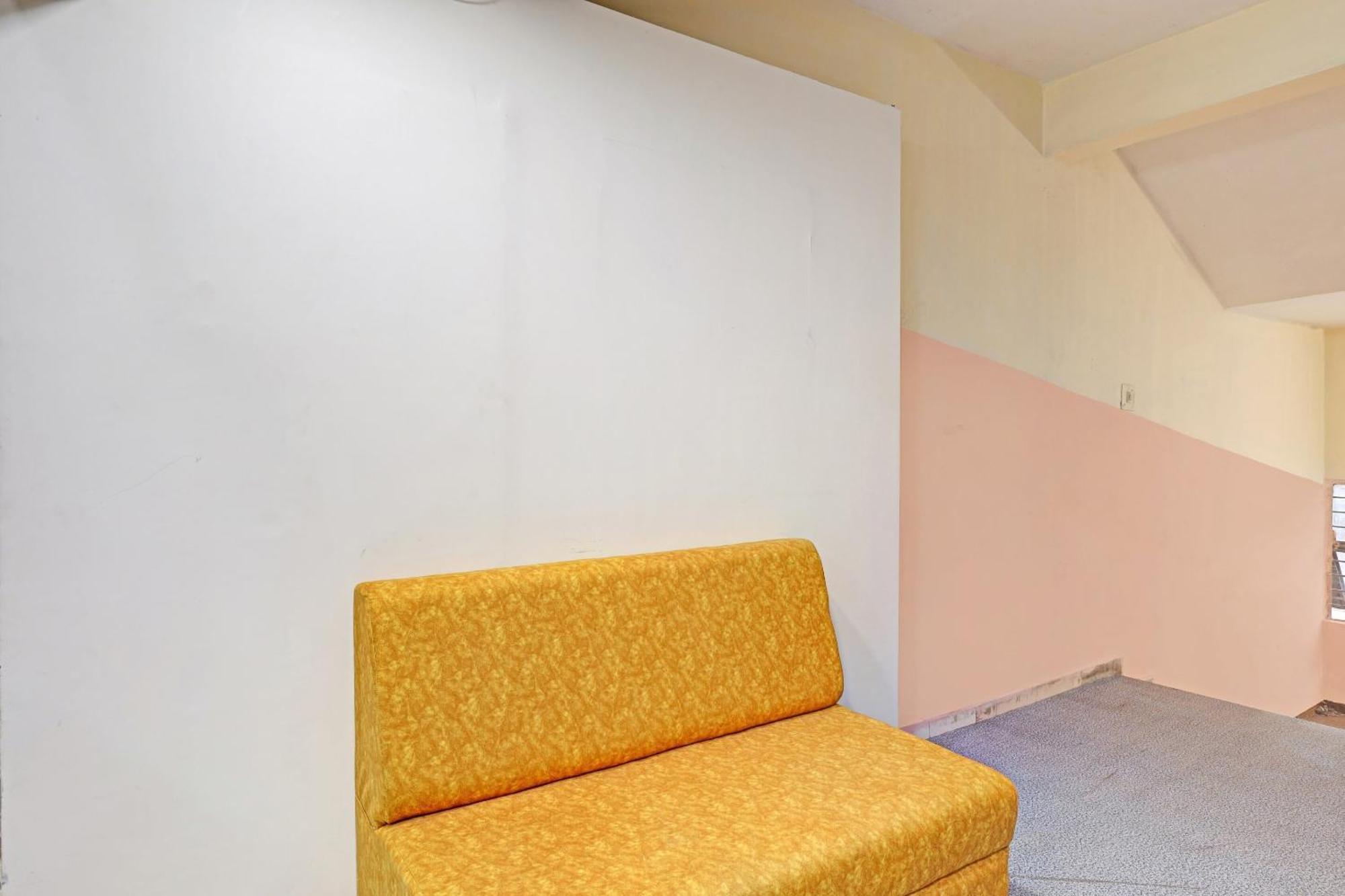 Hotel Capital O Bhavya 3*