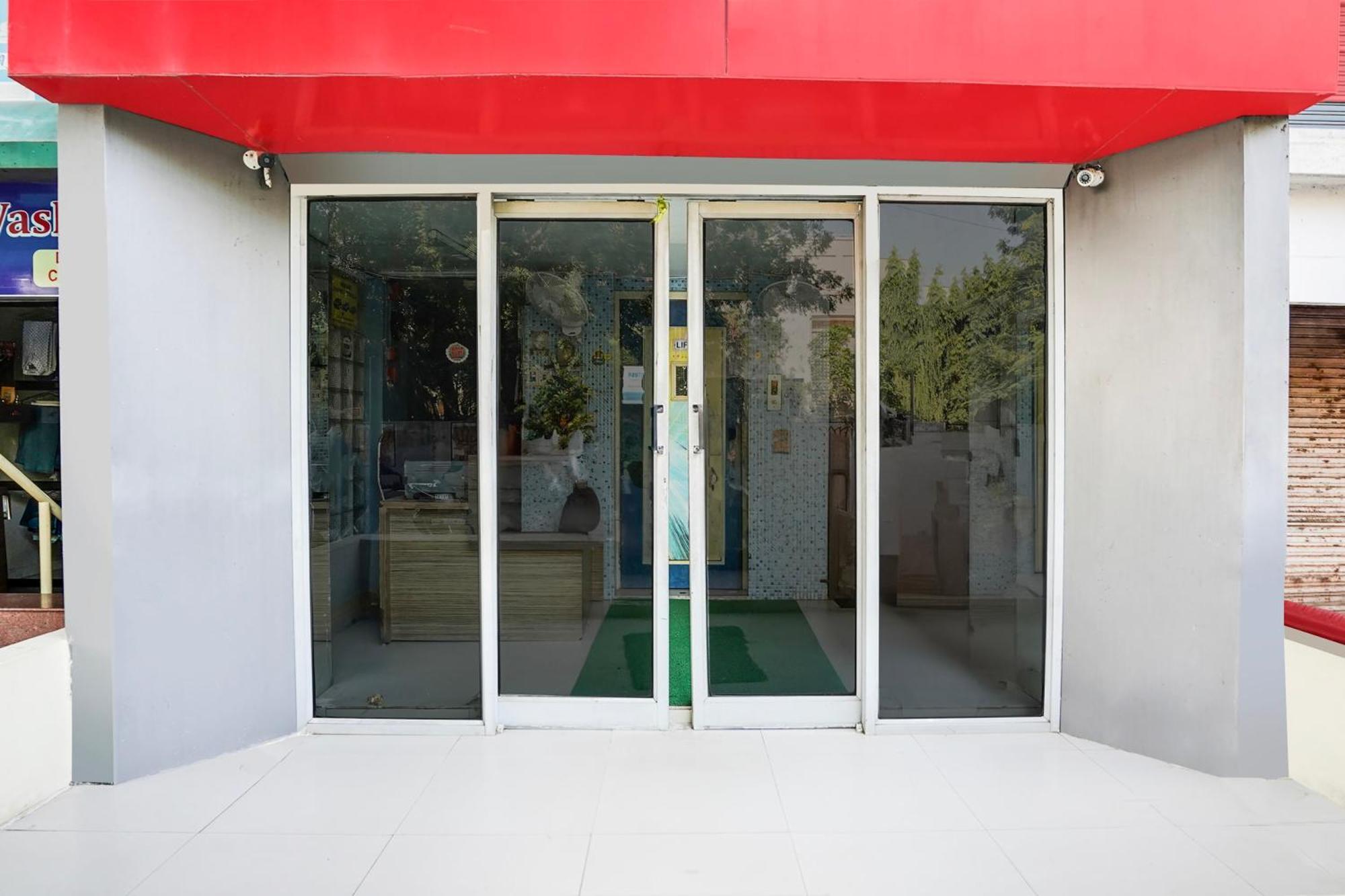 O Vibrant Residency Hotel 3*