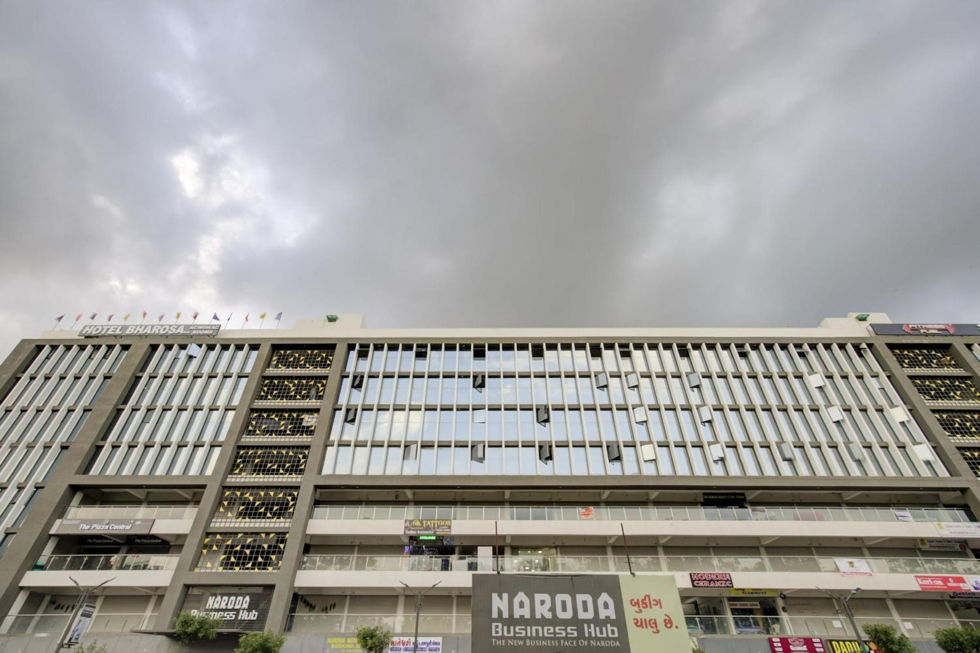 Super O Bharosa Hotel