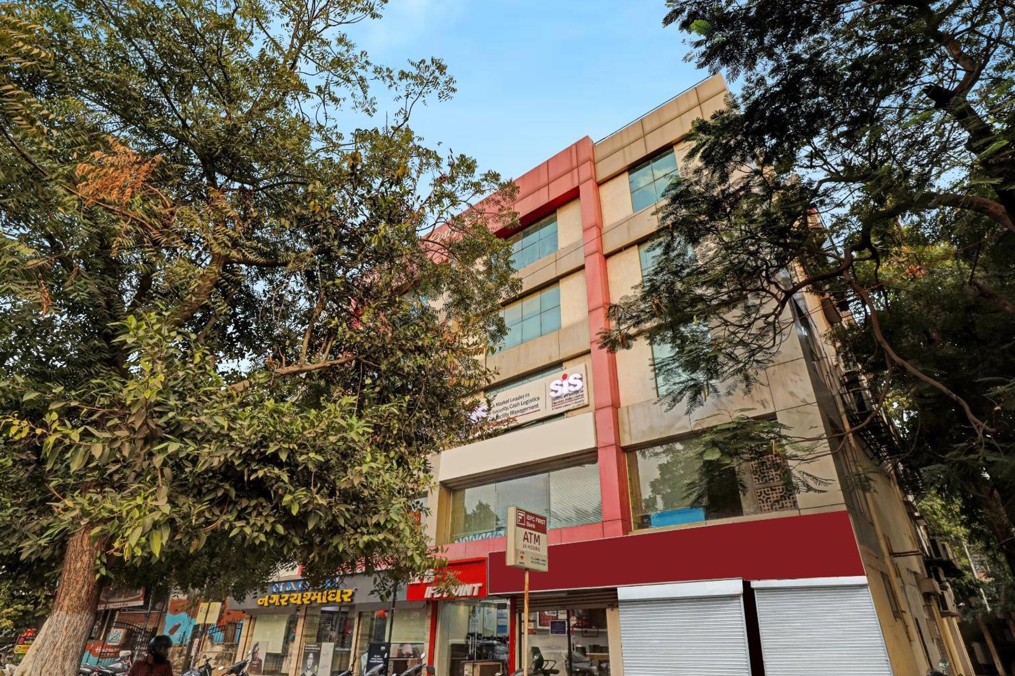 Capital O Bhavya 3*