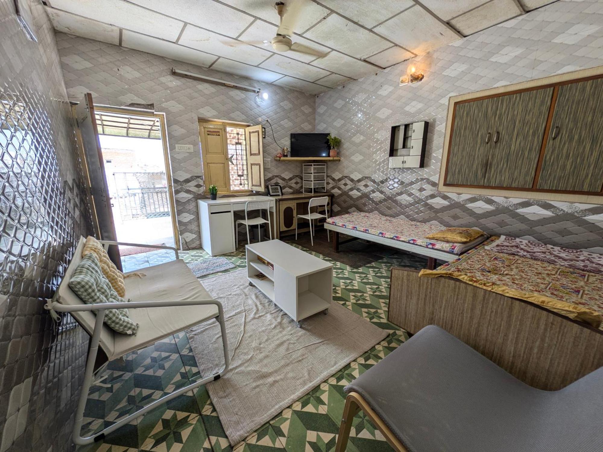 Apartment 20 Minutes From - Village