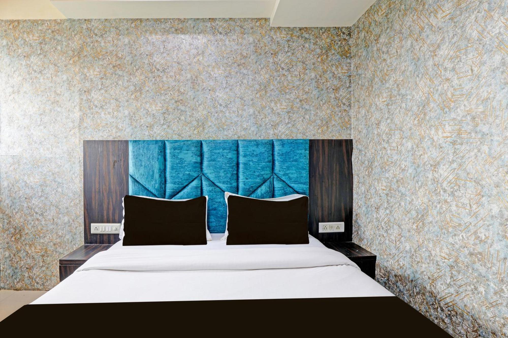 Hotel O R K Ahmedabad
