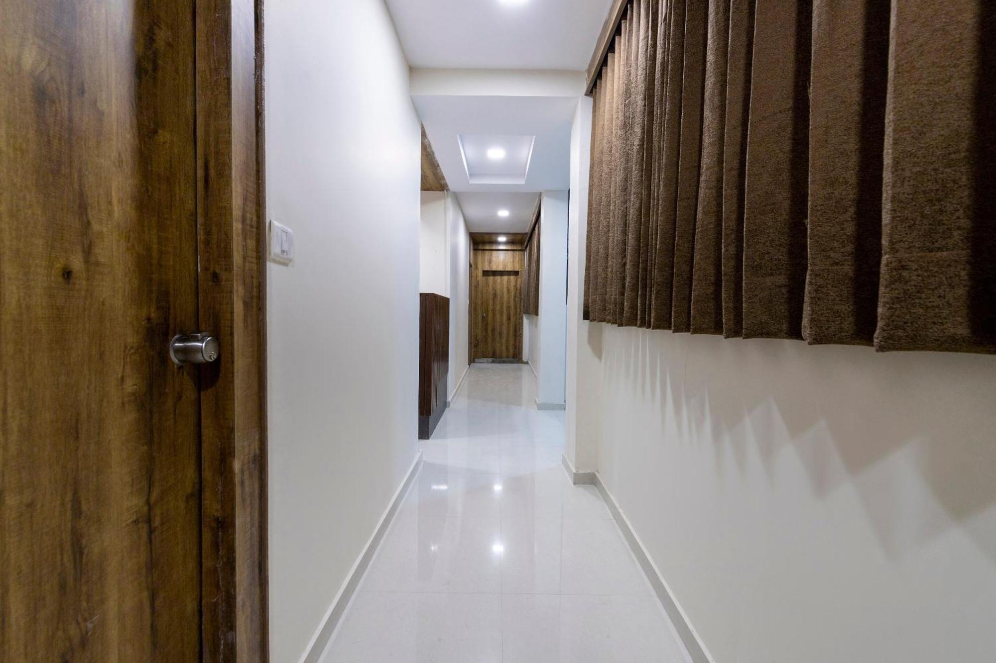 Hotel O Bhavya 3*