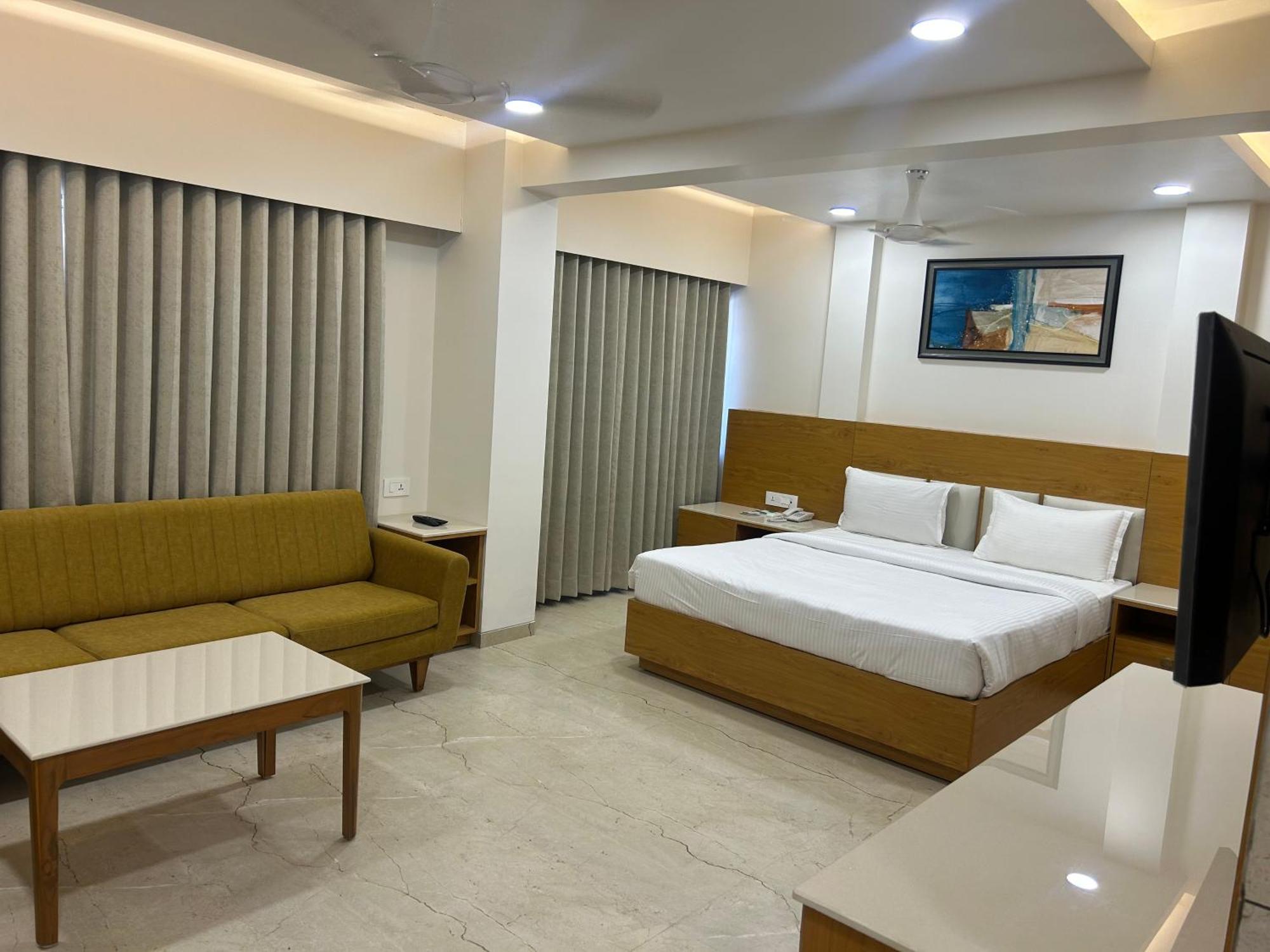 Flourish International Hotel