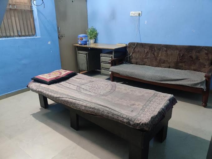 Megha Paying Guest Service, Asarwa