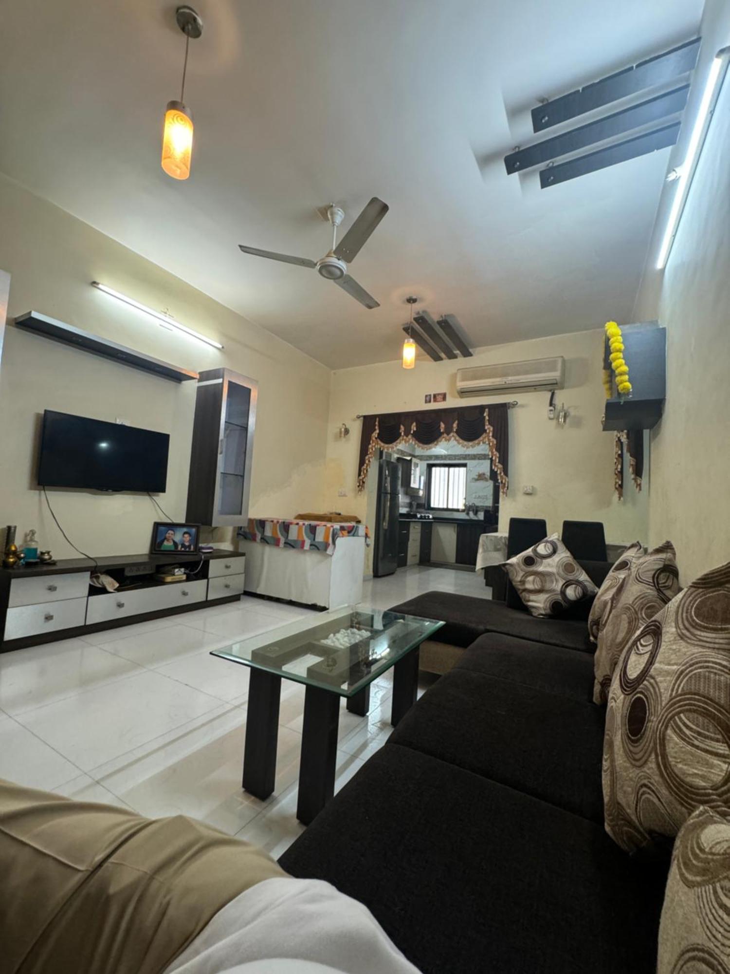 Apartment Nila Apartments, Thaltej Metro Station,