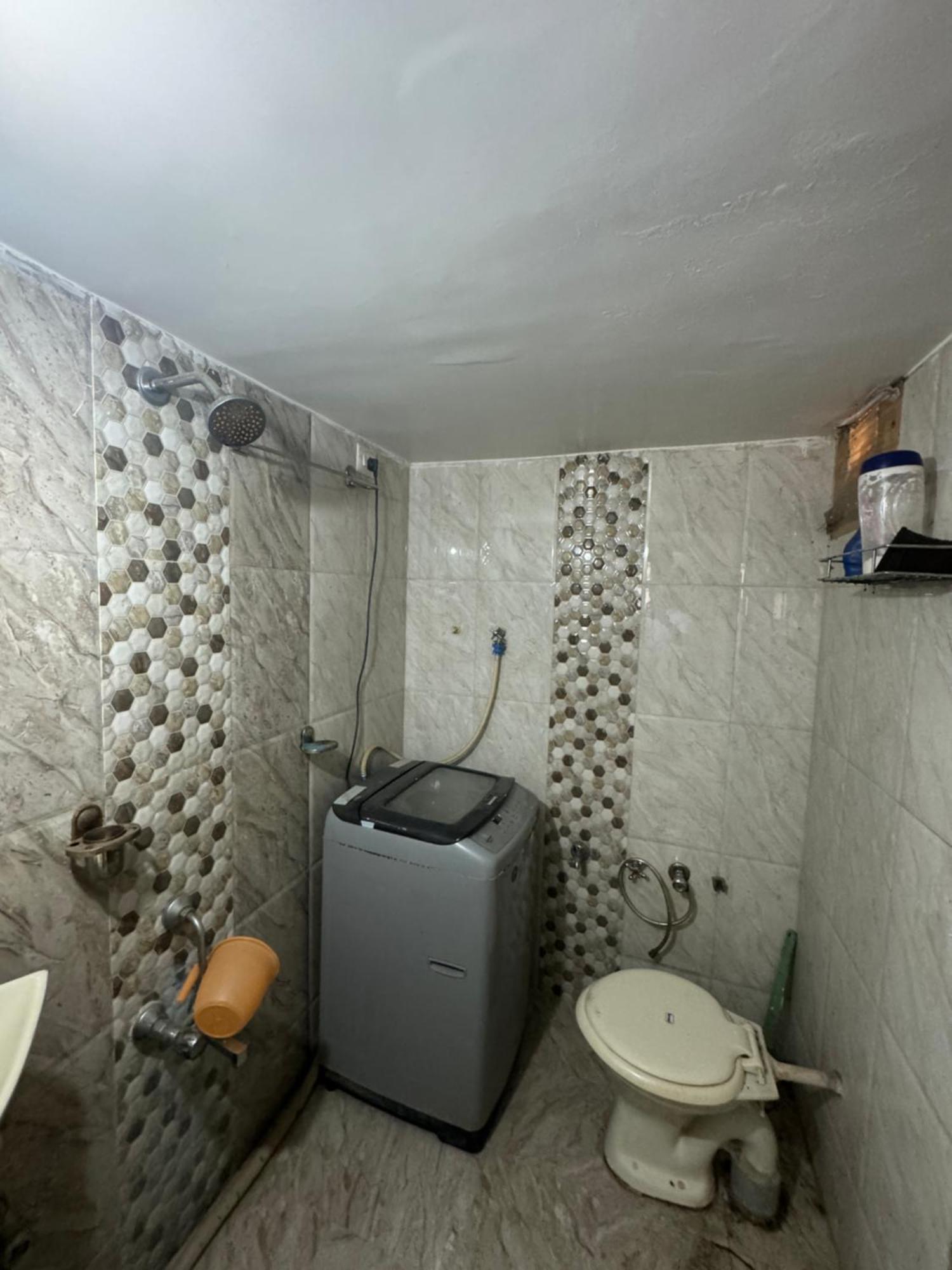 Nila Apartments, Thaltej Metro Station,