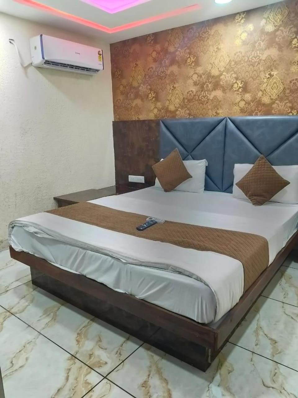 Guest house Raj Palace Ahmedabad