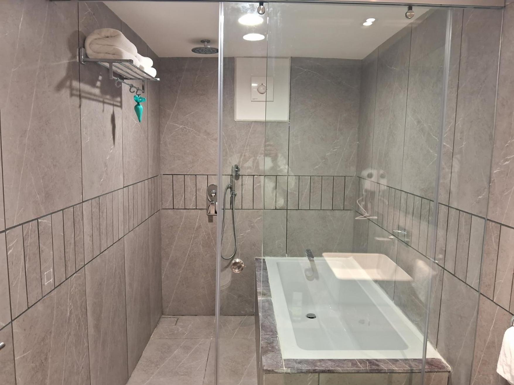 The Parterre 4* Ahmedabad