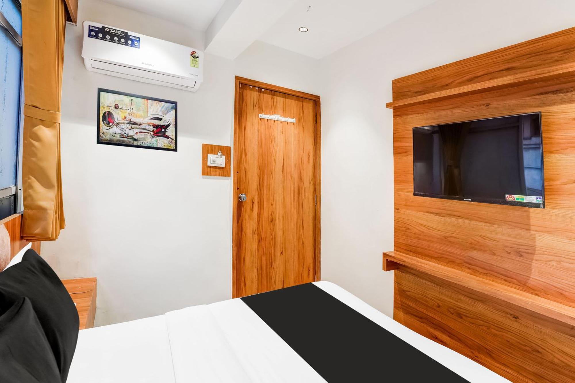Hotel O Prime 24 Ahmedabad