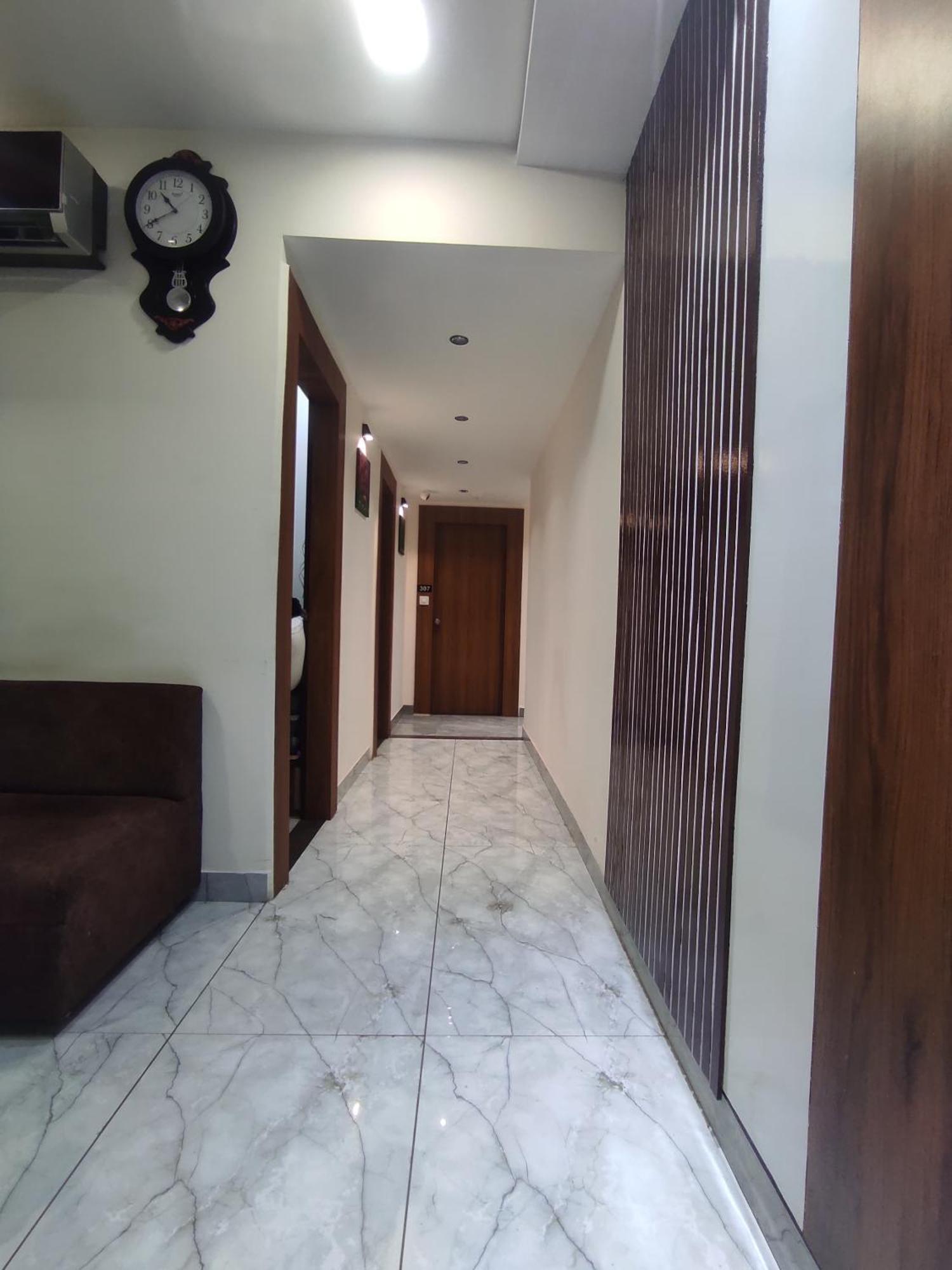 Earth Inn, Subhash Bridge, Hotel 3*